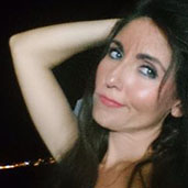 profile de femme sexy proche (2)